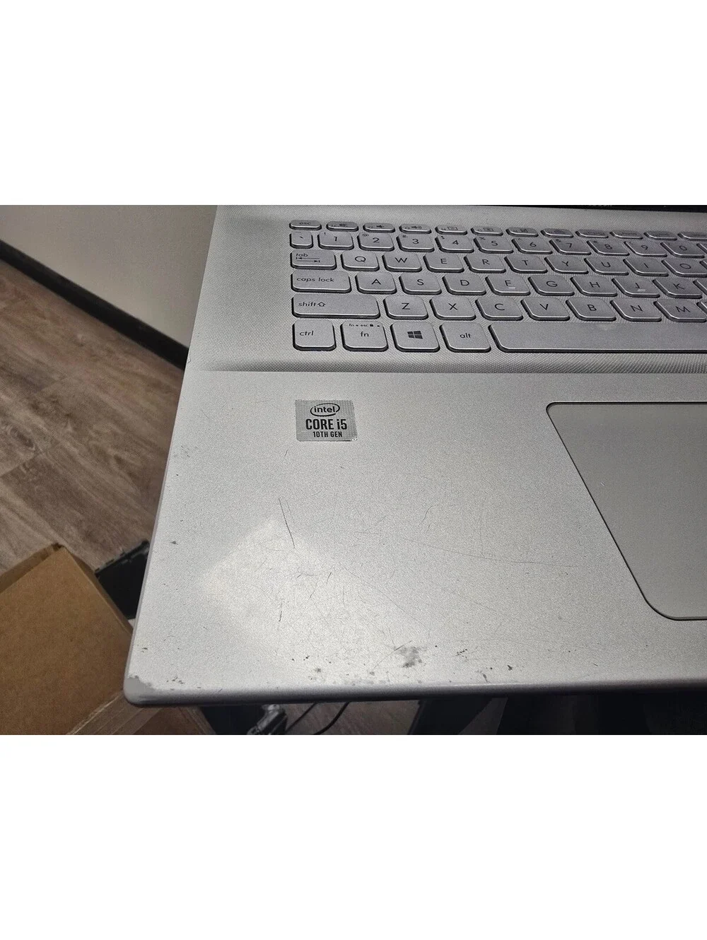 ASUS VivoBook 17 X712JA 17.3